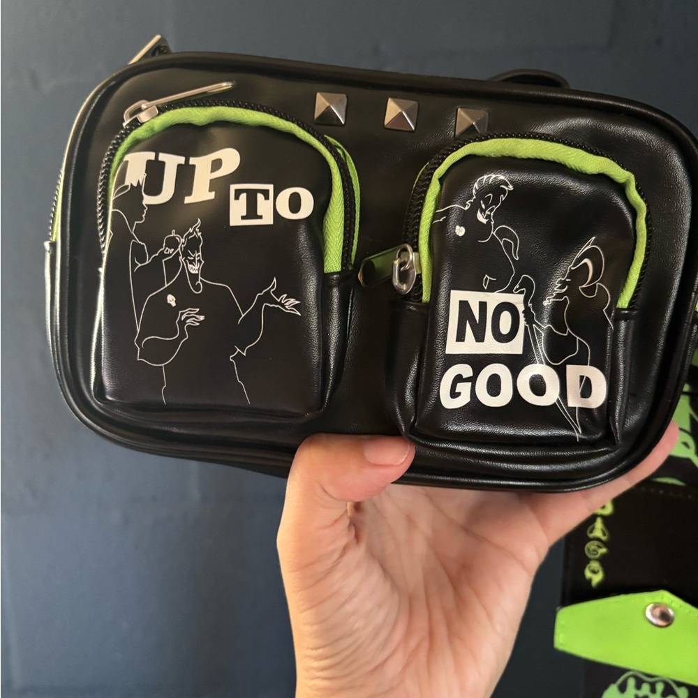Disney Parks Villians “Up to no Good” Cross body bag